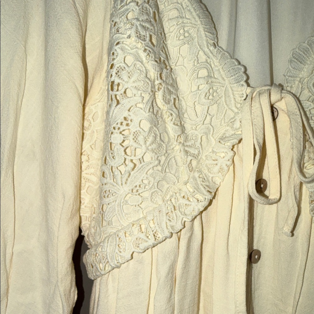 Cream Lace-Front Button Dress - Picture 6 of 7